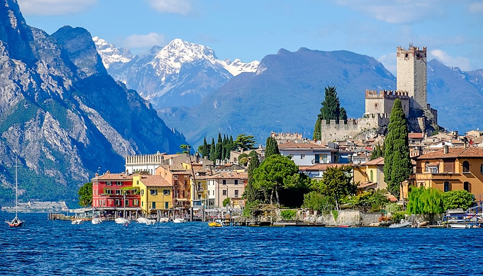 Fiera e mercato locale gardesano con prodotti tipici